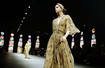 Feminismo literario en moda Dior - Mundo - ABC Color