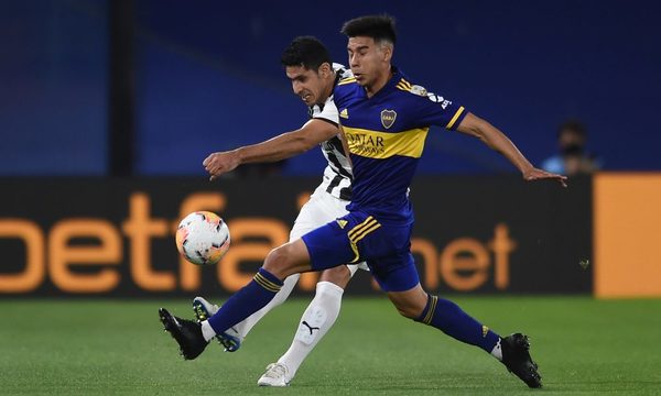 Boca pasa a octavos tras empatar con Libertad