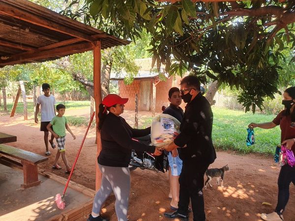 Azotey festeja su 11° aniversario con entrega de víveres