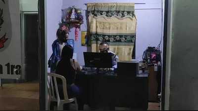 Denunció a su marido por violencia familiar y robo de USD 14.000