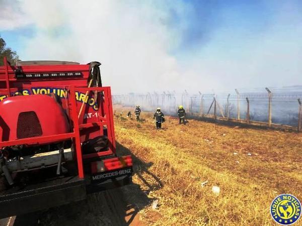 SEN verifica predio del aeropuerto tras incendio •