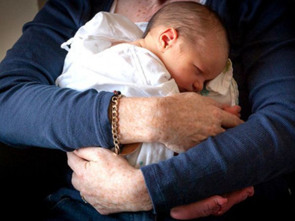 Usan a bebé para cometer asaltos, denuncian