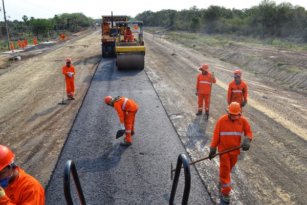 Corredor Bioceánico registra 51,87% de avance con 106 kilómetros de ruta asfaltada