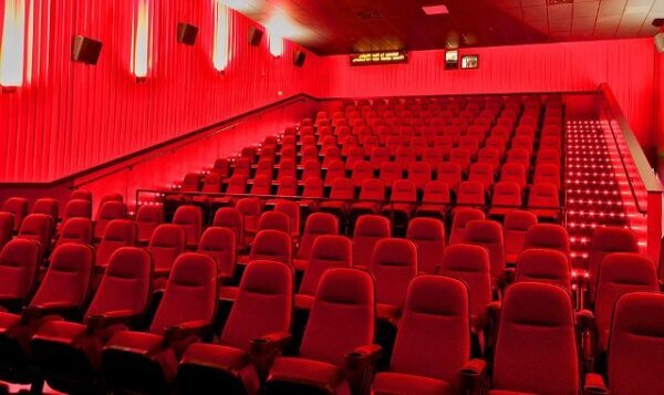 Cines de Estados Unidos ante el retraso de estrenos