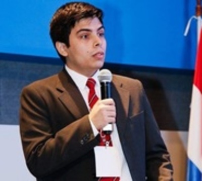 Médico consigue beca para seguir formación en Estados Unidos - Paraguay.com