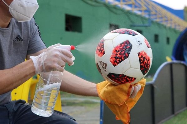 Siguen los casos de coronavirus en equipos de Primera | Noticias Paraguay