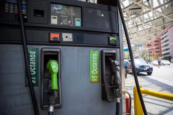 Llega a aguas venezolanas el segundo tanquero con gasolina procedente de Irán - MarketData