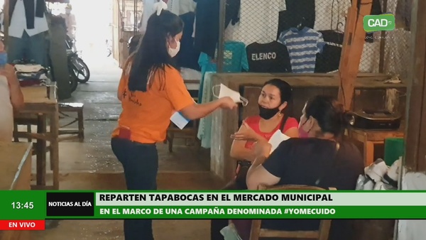 Reparten tapabocas en el mercado municipal de Concepción