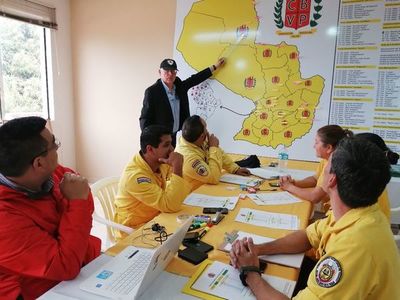 Exbombero reitera su denuncia sobre corrupción en la administración del CBVP - Periodísticamente - ABC Color