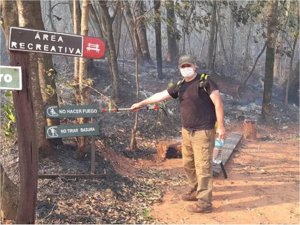 Bomberos voluntarios controlan incendio en la reserva Cerro Kõi