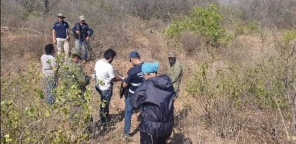 Chaco: Hallan cadáver semienterrado en pista clandestina y avioneta incinerada | Noticias Paraguay