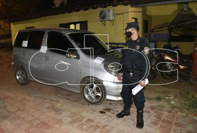 Adolescentes atropellan barrera en San Lorenzo y denuncian disparos de la Policía - Nacionales - ABC Color