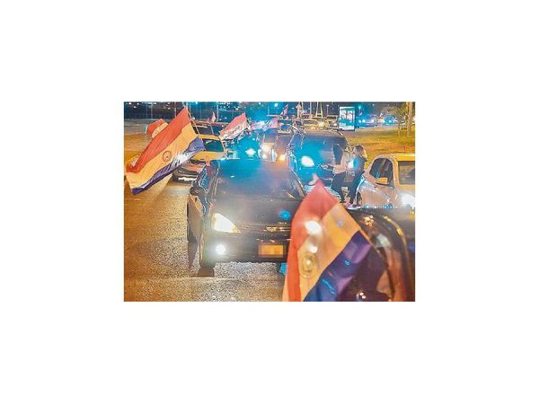 Protesta en favor de acusados por violar cuarentena de Covid