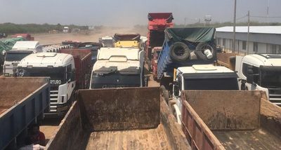 Camioneros a paro indefinido por falta de pago en obras de la ruta Transchaco