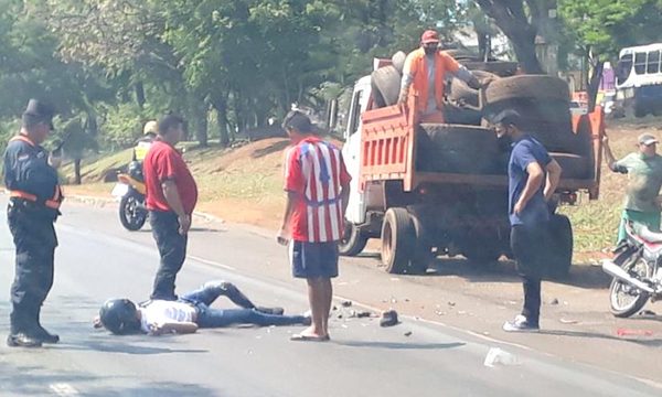 Joven motociclista fallece tras embestir contra camión de la Municipalidad de CDE – Diario TNPRESS