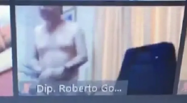 Diputado considera que no debe ser sancionado por sesionar semidesnudo - Noticiero Paraguay