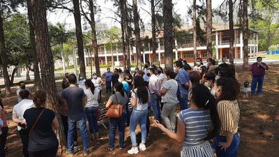 Padres denuncian error en examen de ingreso de Arquitectura UNA - Nacionales - ABC Color
