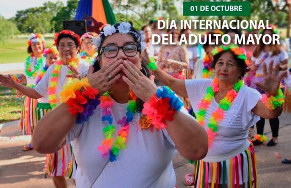 Adultos mayores festejan su día con "televisitas"