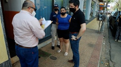 Detienen a funcionaria judicial de Villarrica al momento de cobrar una coima de G. 30 millones