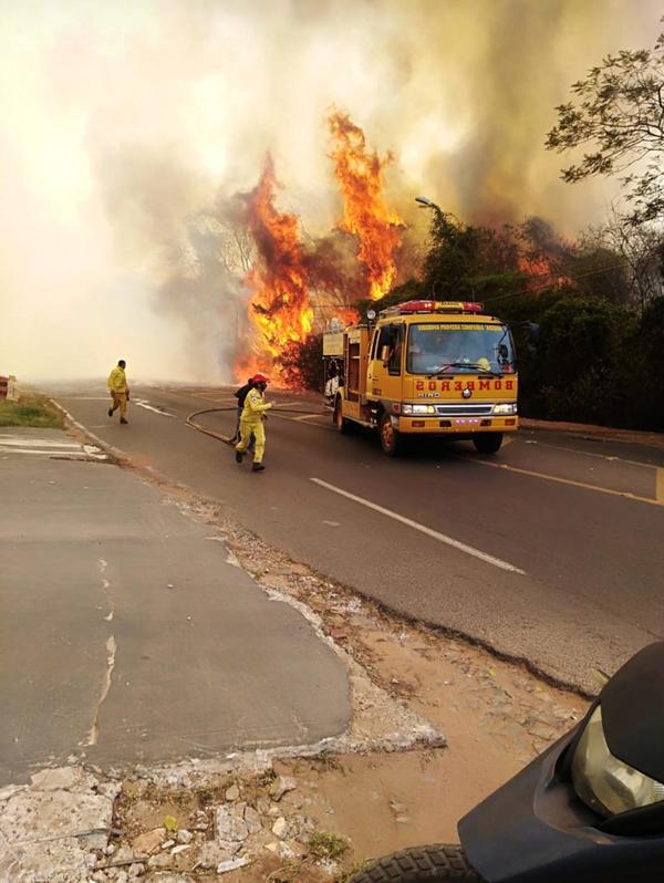 Capitana de Bomberos ruega al Gobierno apoyo para liberar a los voluntarios para que vayan a cumplir sus labores » Ñanduti