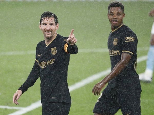 El Barcelona logra su segunda victoria en inferioridad