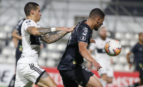 HOY / Olimpia resbala ante Santos y se complica en la Libertadores