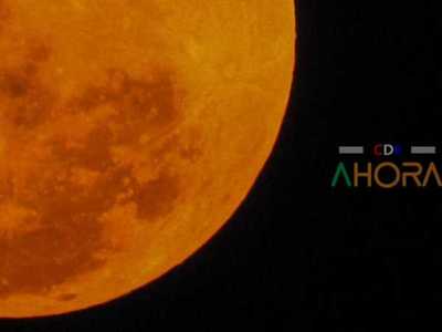 LUNA ROJA debido al POLVO y el HUMO
