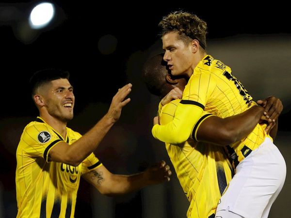 Guaraní se impone a Tigre y garantiza su pase a octavos
