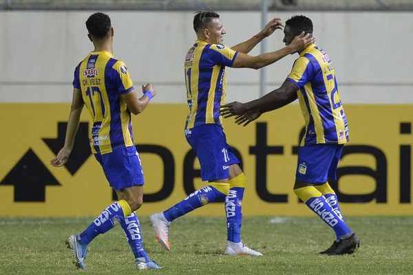 Delfín golea 3-0 a Defensa y Justicia  y Olimpia respira en la Libertadores - Fútbol - ABC Color