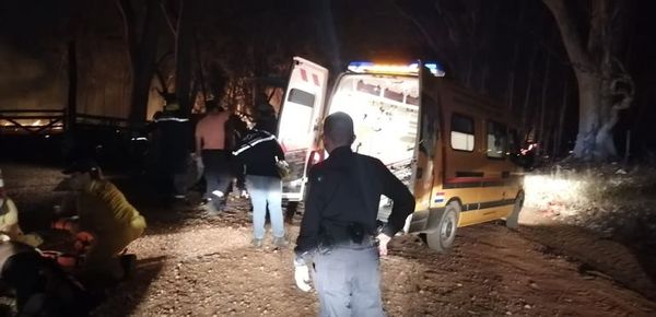 Peón resultó herido durante incendio de pastizales en estancia de Paraguarí - Nacionales - ABC Color