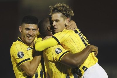 Crónica / El “cacique”domó a Tigre y se instaló en 8vos. de final