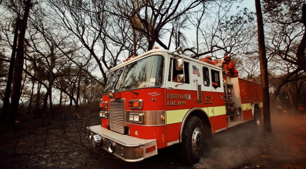 Gobernador dona su salario a bomberos y pide a colegas hacer lo mismo - Noticiero Paraguay