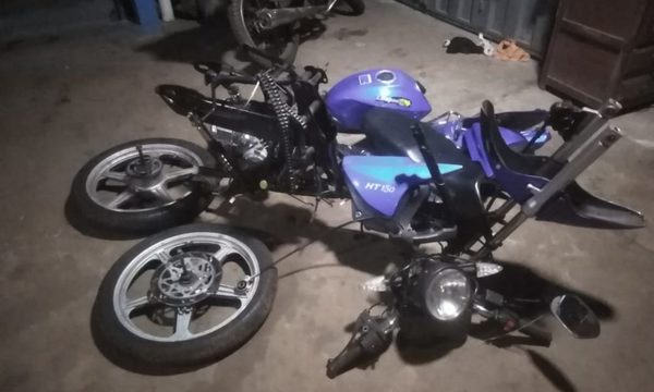 Hallan moto totalmente «carneada»