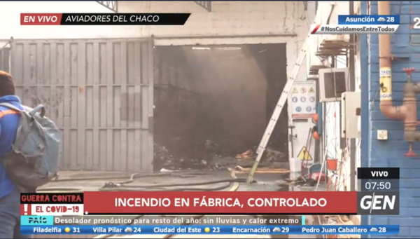 HOY / Controlan incendio en depósito ubicado en la zona de Aviadores del Chaco y Madame Lynch