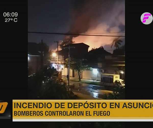 Incendio de depósito en Asunción