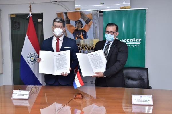 SINAFOCAL firmó convenio con Farmacenter para capacitar a sus colaboradores y familias - El Trueno