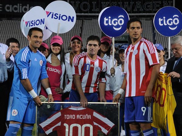 Toro Acuña duda que se vea buen fútbol en estas Eliminatorias