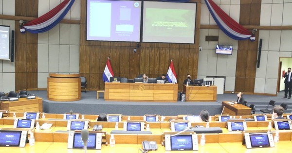La Nación / Frente Parlamentario debate con jóvenes sobre corrupción