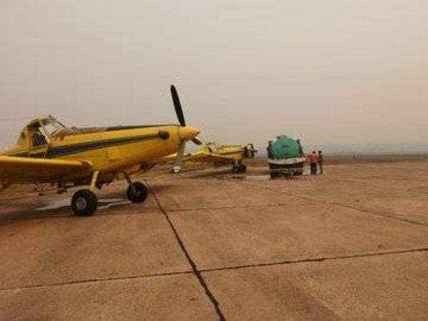 HOY / Dos Aeronaves hidrantes están listas para ser utilizados en la lucha contra los incendios
