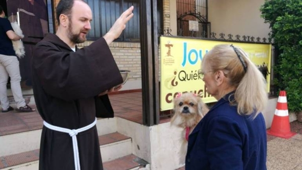 HOY / Capuchinos harán bendición de mascotas por día de San Francisco