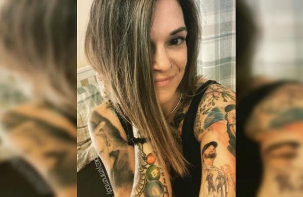 Una fan de Eminem tiene 16 tatuajes de la cara del rapero repartidos por todo su cuerpo - SNT