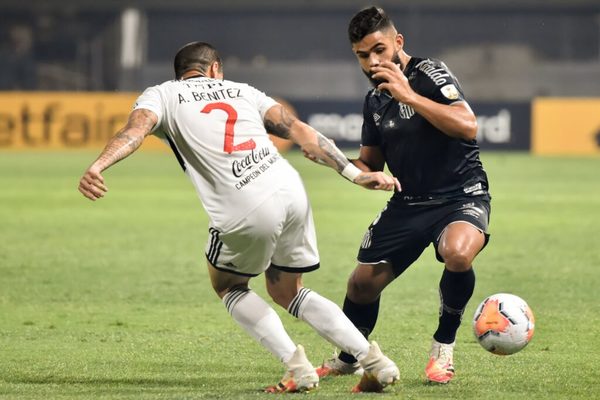 Olimpia cae ante Santos y queda muy complicado | OnLivePy