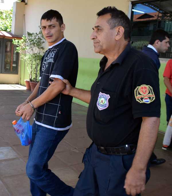 Amenazó con MACHETE a su familia y pasará 5 años en la CARCEL