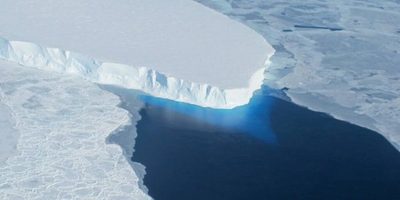 Impactantes imágenes satelitales muestran la disminución de dos glaciares en la Antártida. | OnLivePy