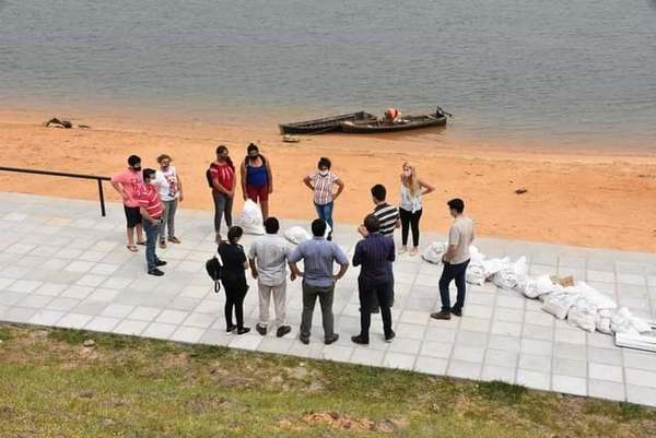 PROGRAMA ÑEMITY DE LA GOBERNACIÓN DE ITAPÚA Y LA EBY, LLEGÓ A LA ISLA YACYRETÁ