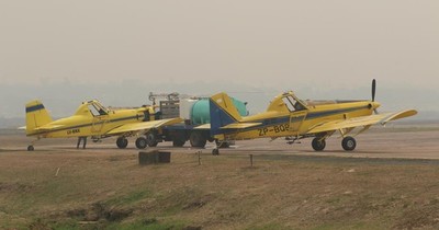 La Nación / Dos aviones hidrantes listos para sofocar los incendios