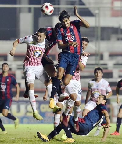 Sin raya el último   - Fútbol - ABC Color