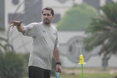 Crónica / “Mou” alista un mix purete para mañana