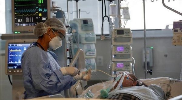 Brasil roza los 4,9 de millones de casos de COVID-19 y supera los 145.000 fallecidos