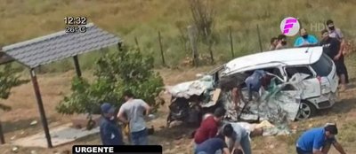 Choca vehículo en el que viajaba senador Enrique Bacchetta: Habría cuatro fallecidos | Noticias Paraguay